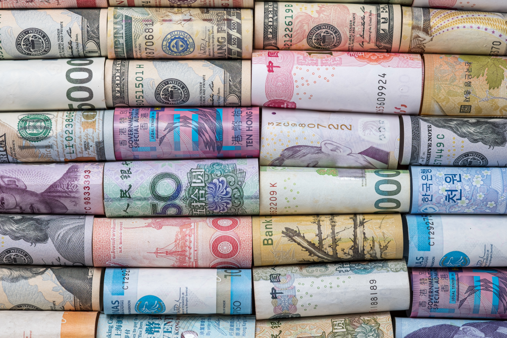 Decoding Currency: 3 Must-Do’s to Stretch your Budget&nbsp;Overseas