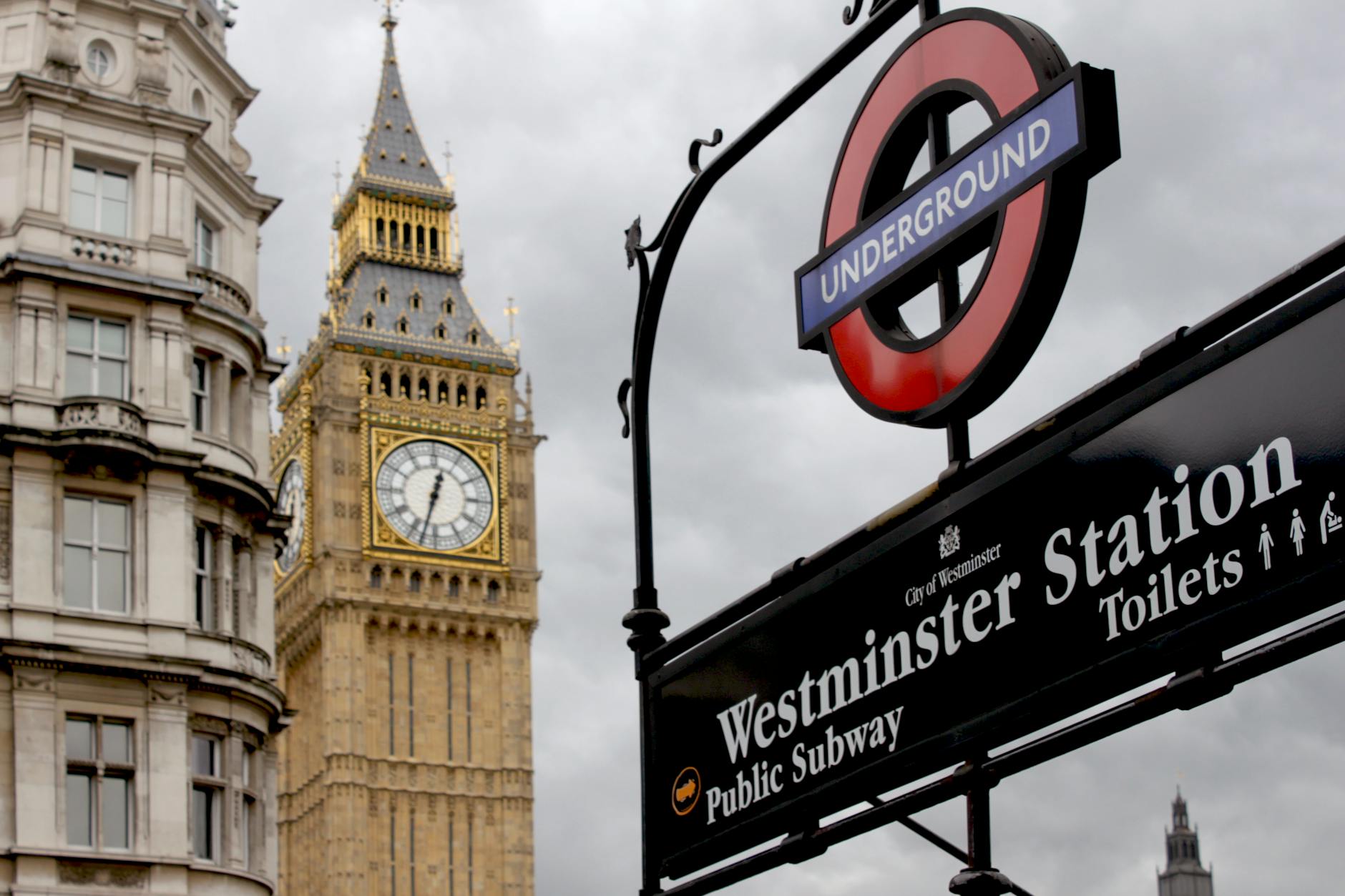 We spent WHAT over 10 Days traveling UK?